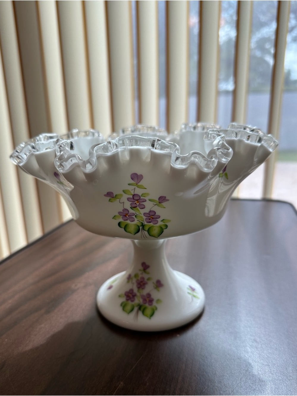 VTN🌺Fenton signed by KAY C. Floral Ruffled Edge Pedestal Bowl (White w/ flowers)
